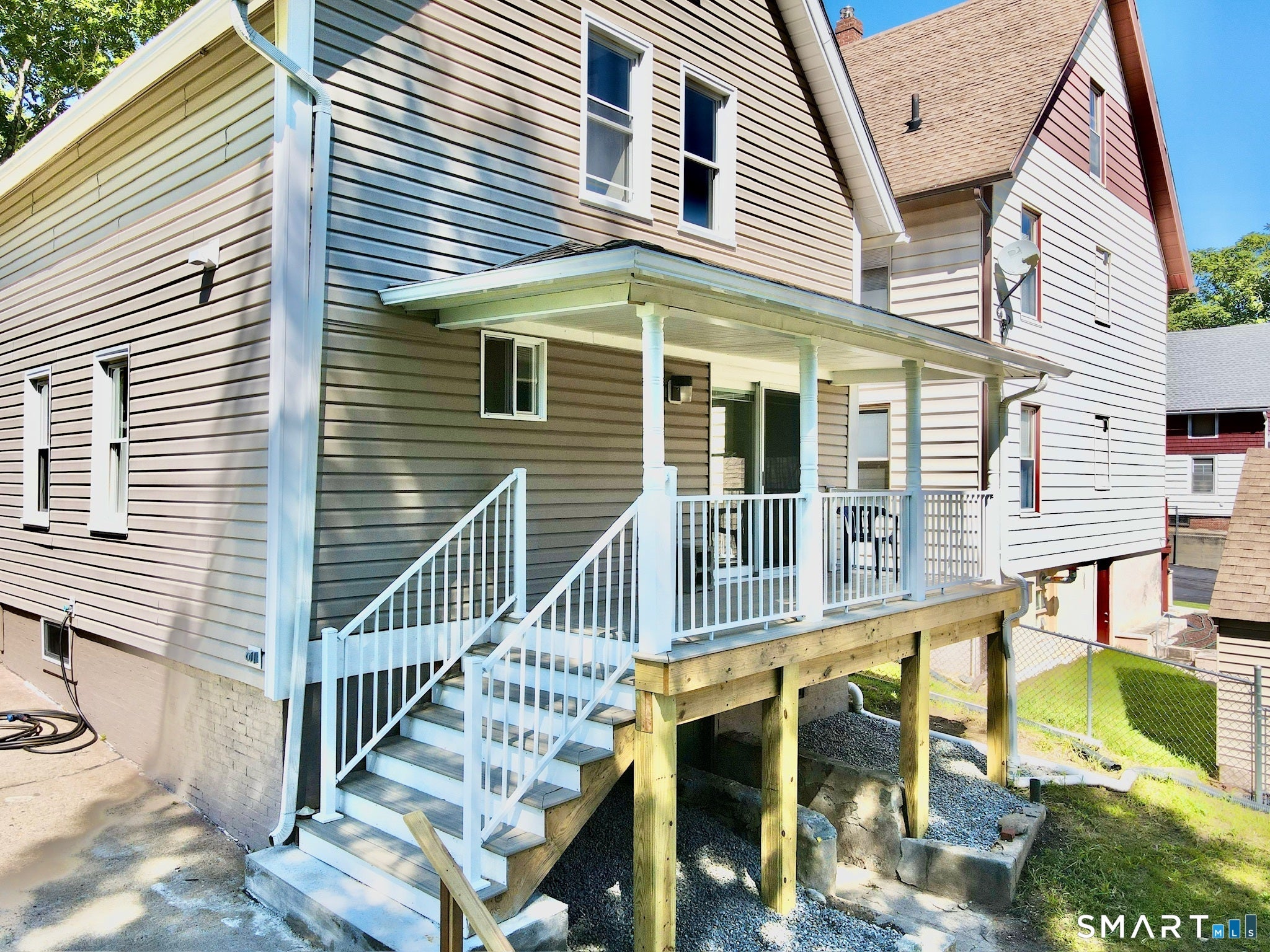 9 Daniel Street