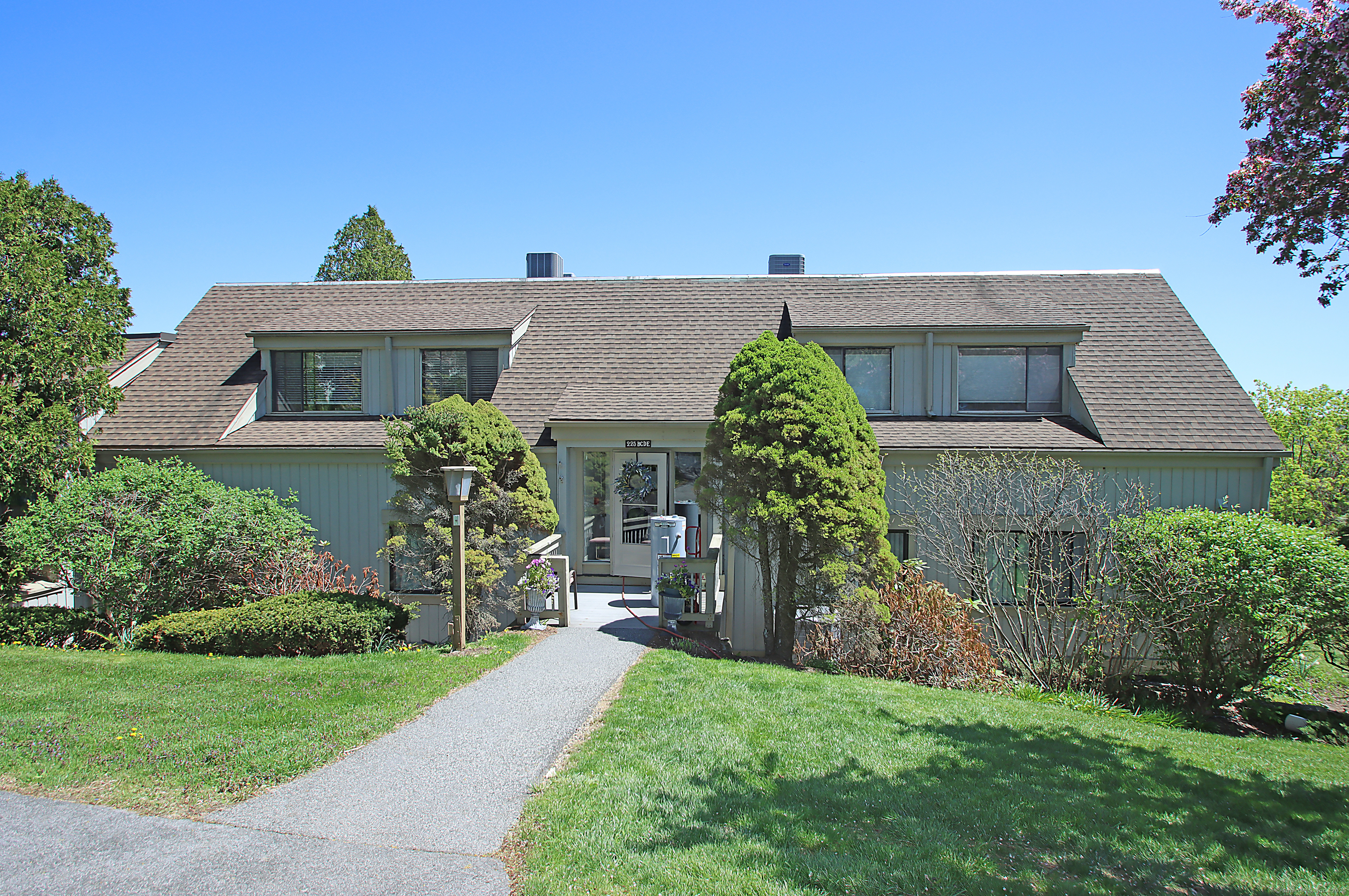 225 South Durkee Hill Lane #E, Southbury, Connecticut image 1