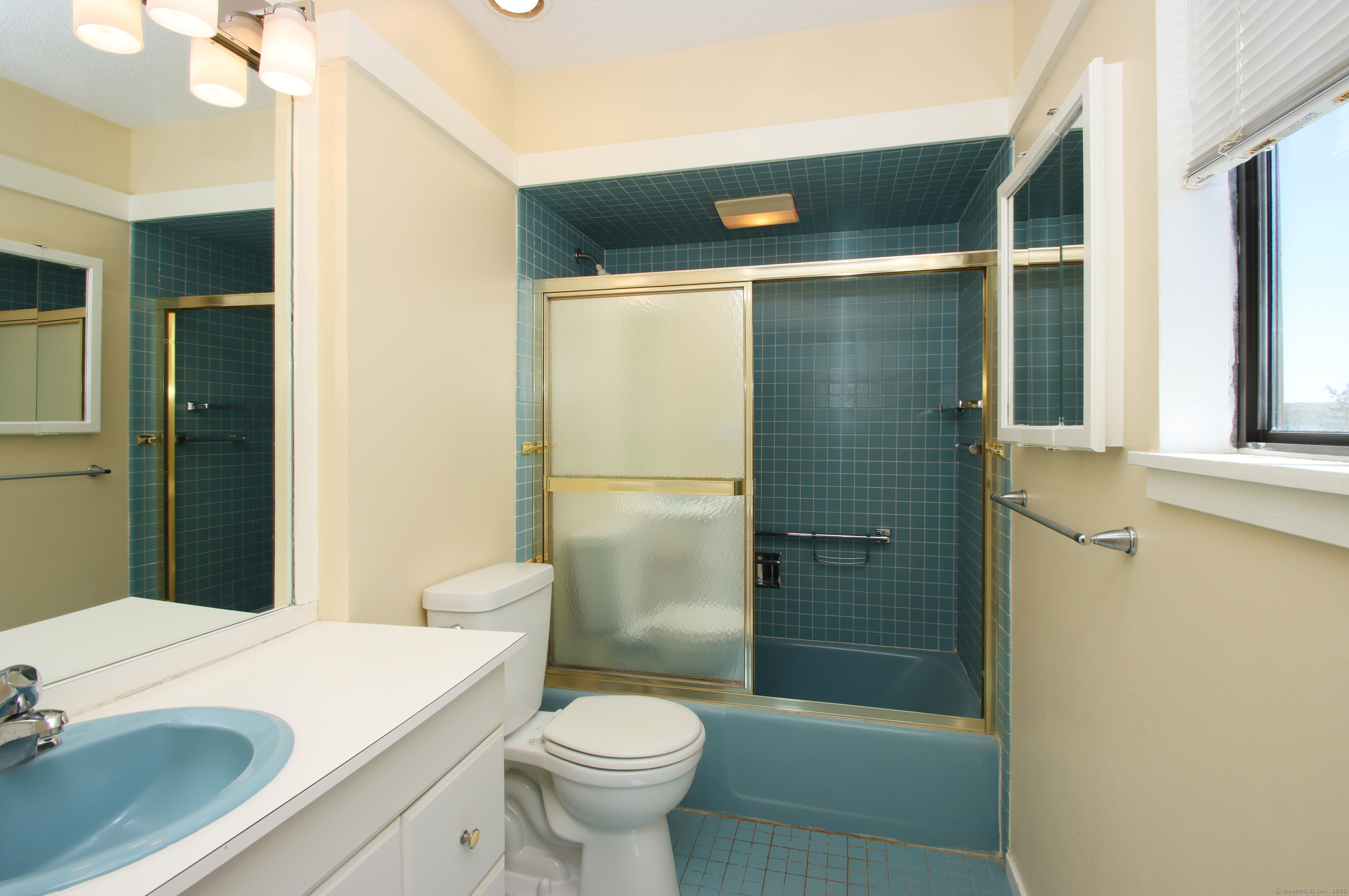 225 South Durkee Hill Lane #E, Southbury, Connecticut image 18