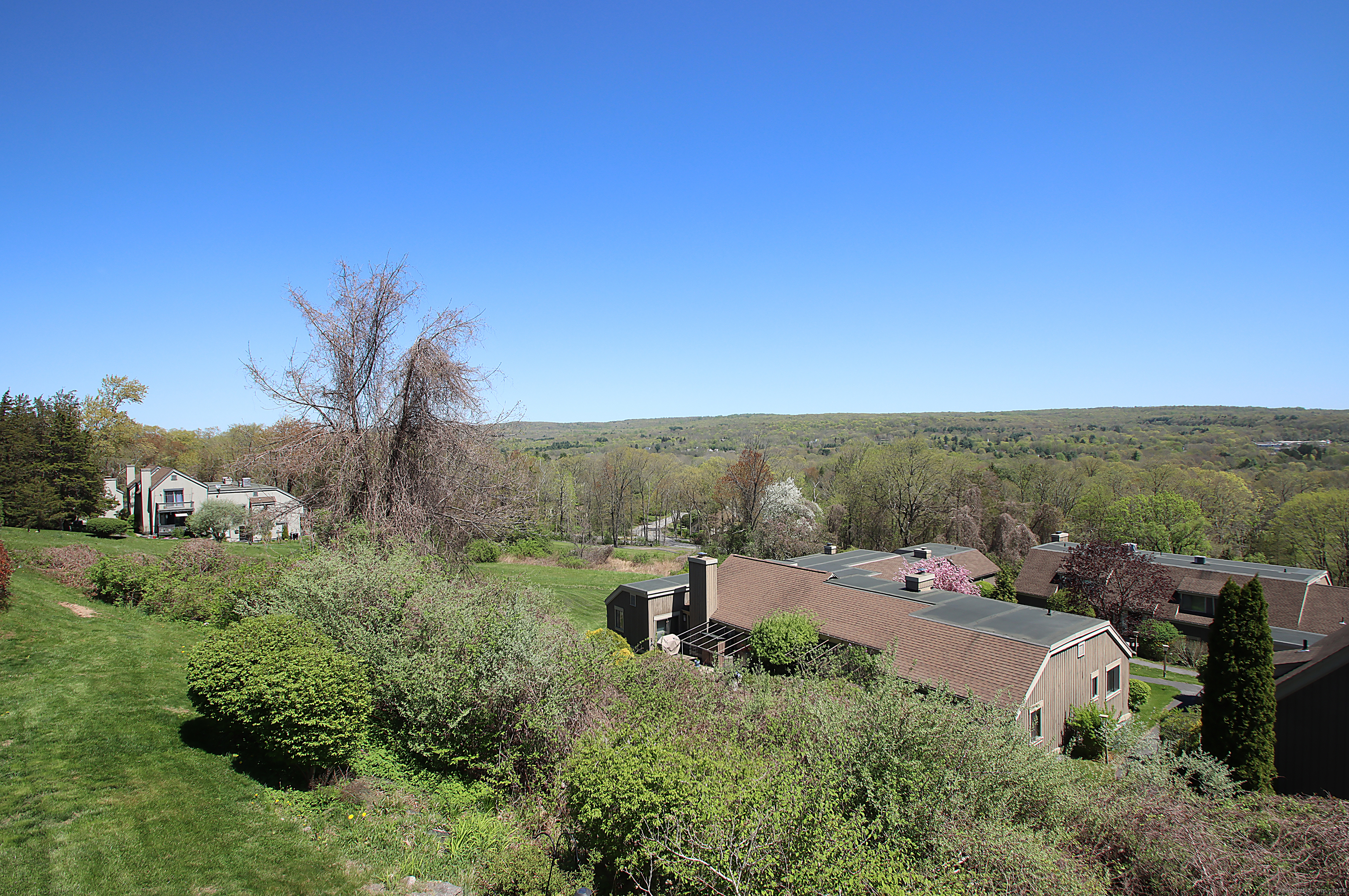 225 South Durkee Hill Lane #E, Southbury, Connecticut image 8