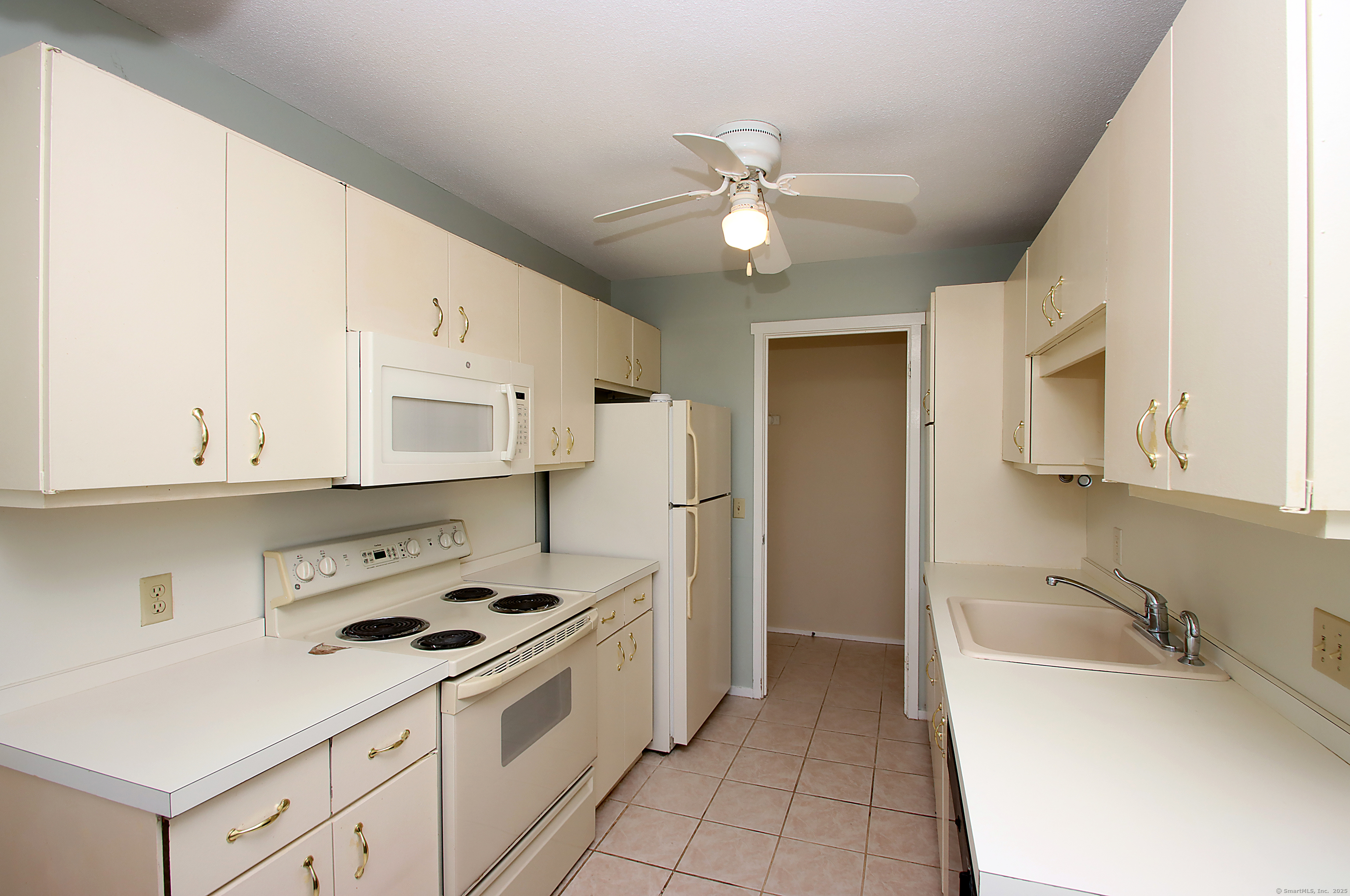 225 South Durkee Hill Lane #E, Southbury, Connecticut image 12