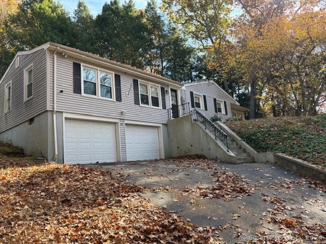 Scotland Road, Sprague, Connecticut - 3 Bedrooms  
2 Bathrooms  
8 Rooms - 