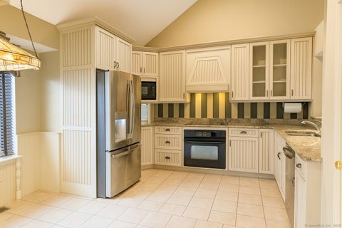 Tiny photo for 28 Edgewood Court #28, Simsbury, CT 06070 (MLS # 24174525)