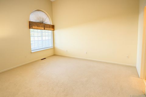 Tiny photo for 28 Edgewood Court #28, Simsbury, CT 06070 (MLS # 24174525)