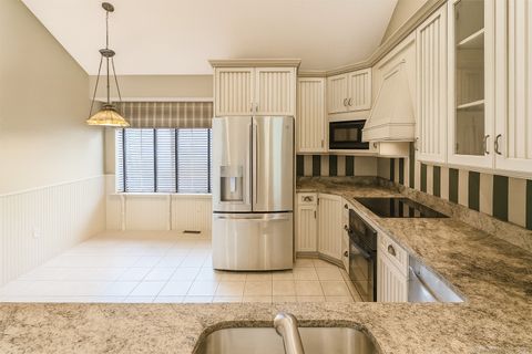Tiny photo for 28 Edgewood Court #28, Simsbury, CT 06070 (MLS # 24174525)