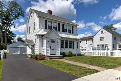 Homes For Sale - 2642 Dixwell Avenue<br/> Hamden, CT 06518