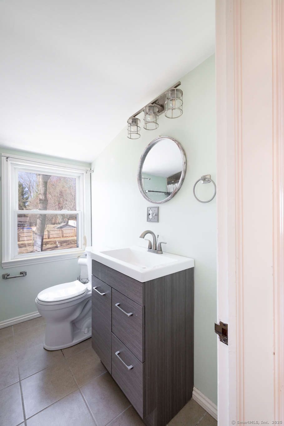 86 Lois Street, Bristol, Connecticut image 22