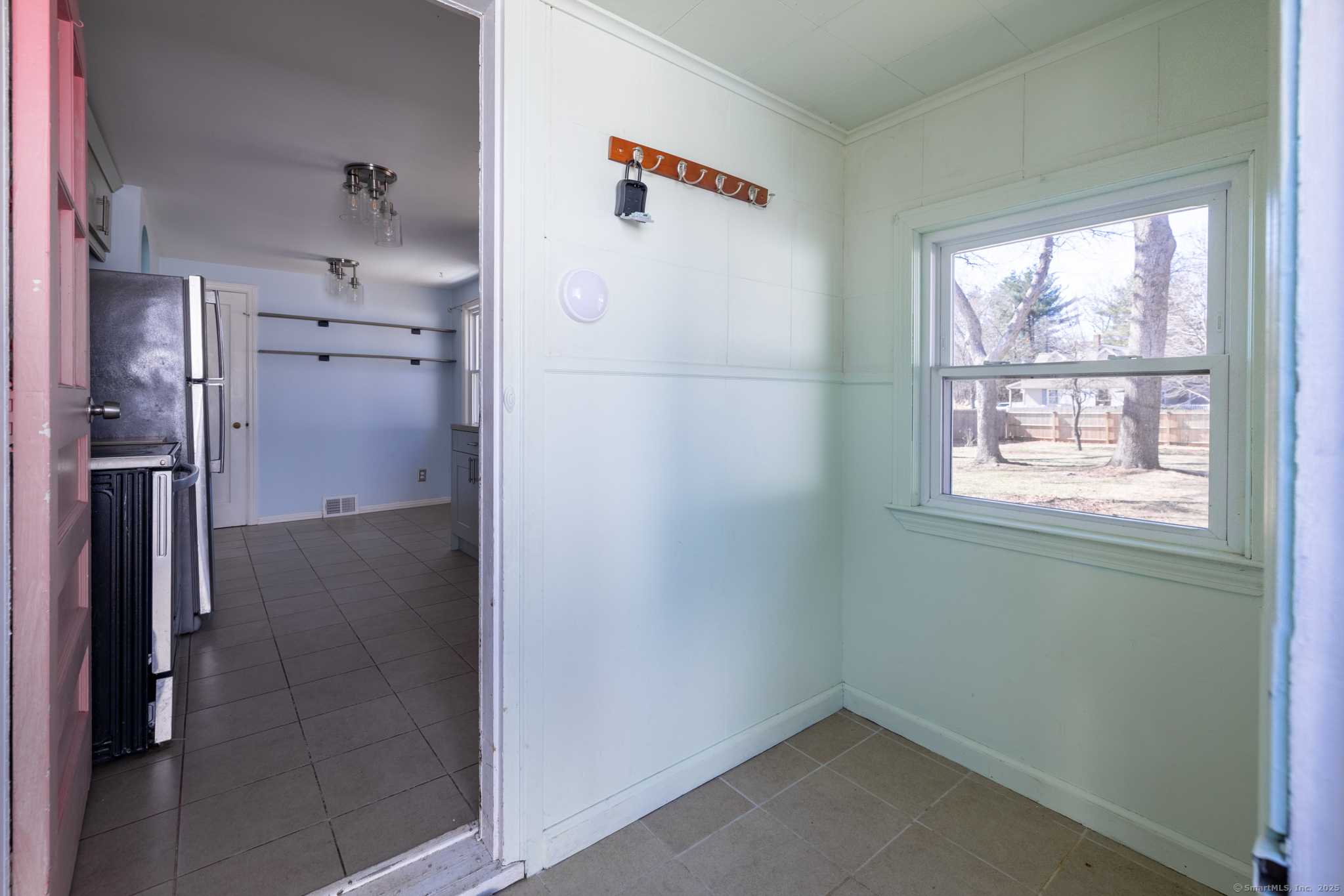 86 Lois Street, Bristol, Connecticut image 4
