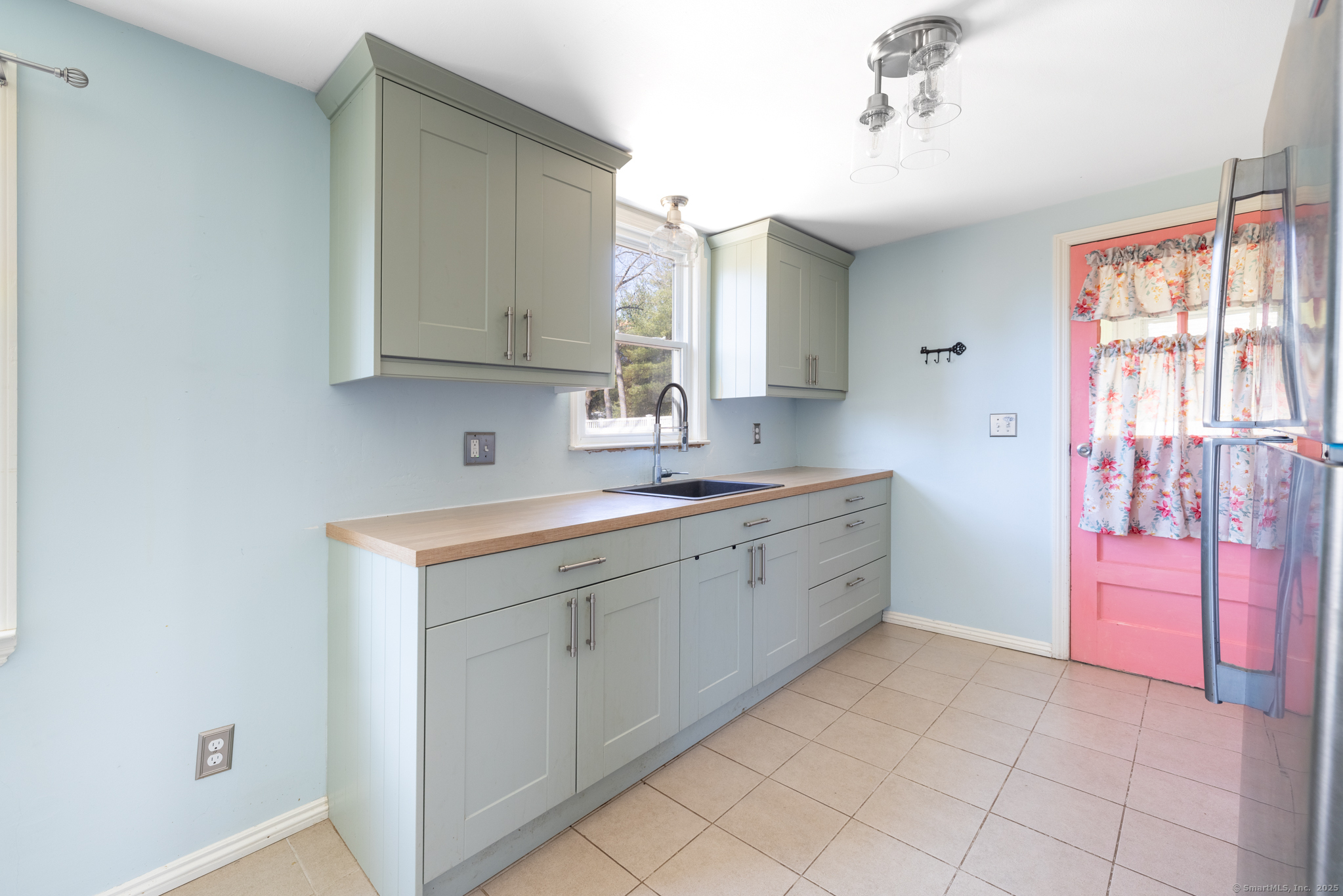 86 Lois Street, Bristol, Connecticut image 7
