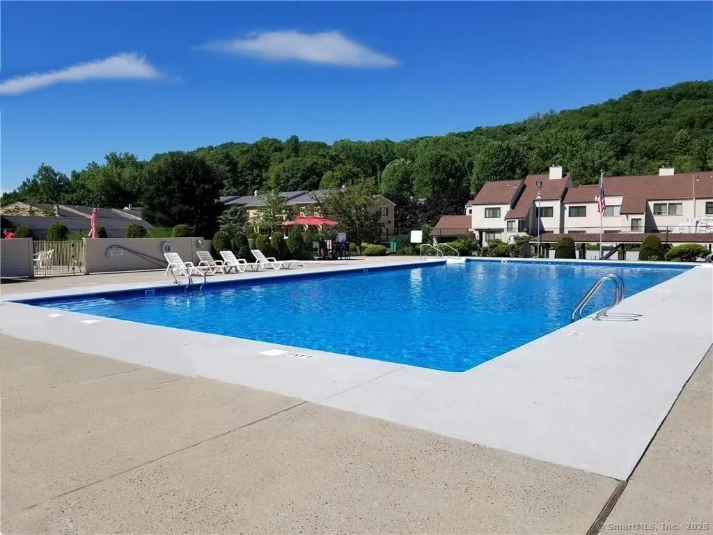 29 Eagle Rock Hill #29, Bethel, Connecticut image 4