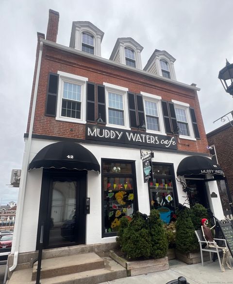 40 Bank Street New London CT 06320