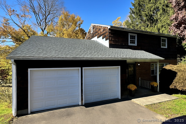 2 Honey Hollow Drive