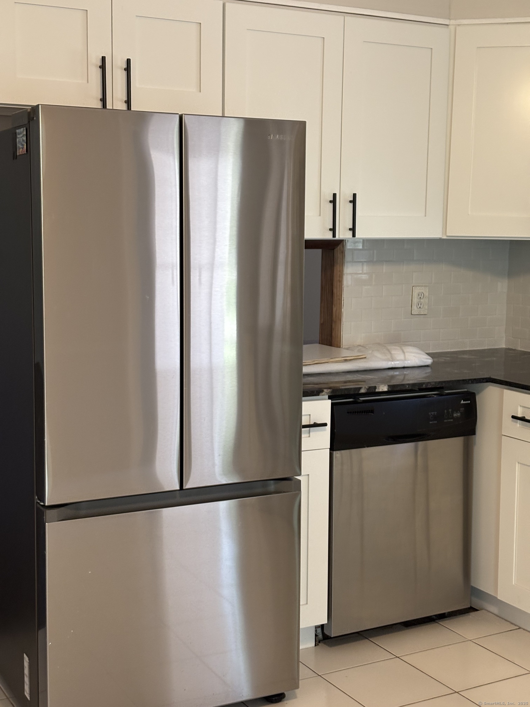 69 Bassett Road, North Haven, Connecticut image 8