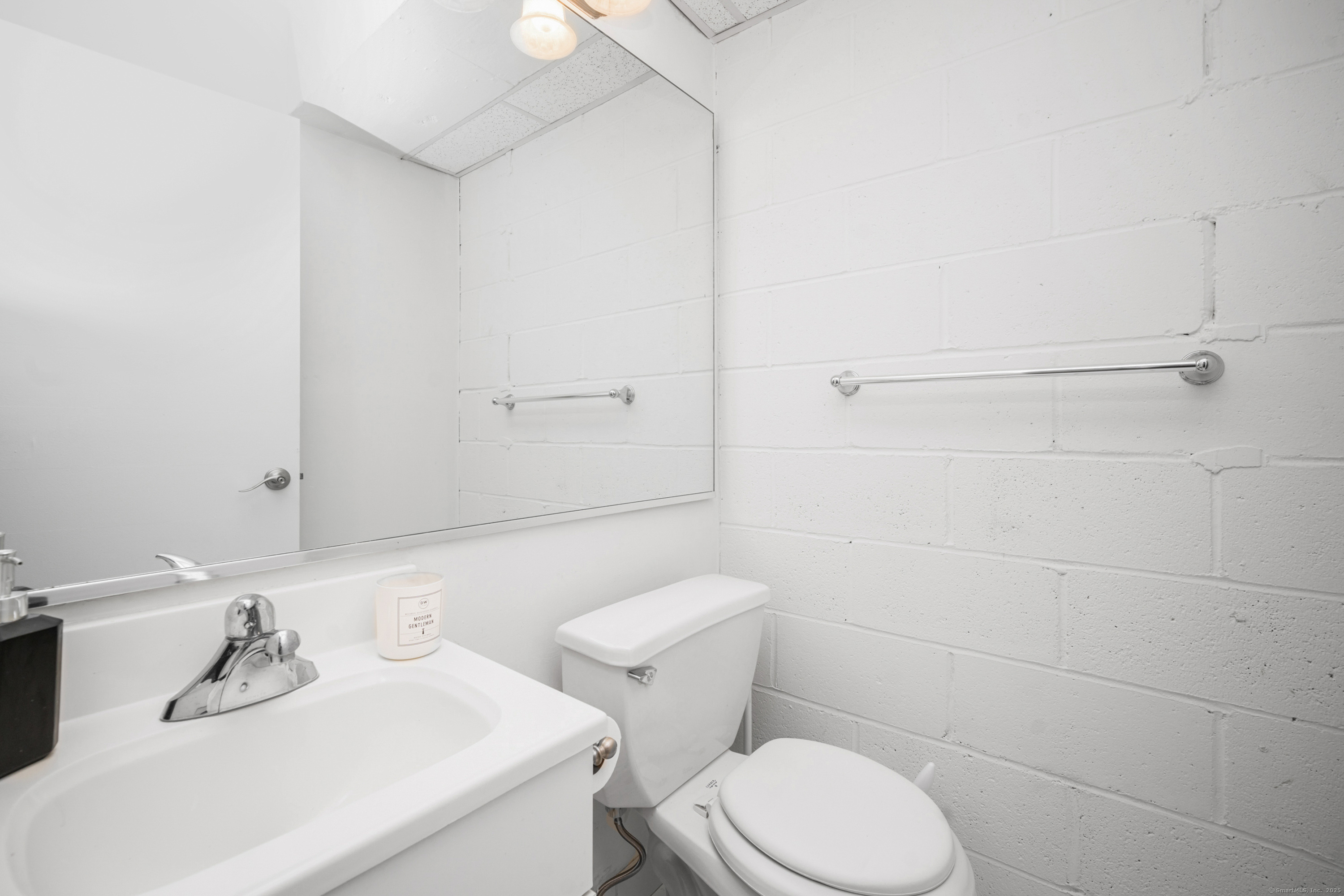 68 Thermos Avenue #112G, Norwich, Connecticut image 24