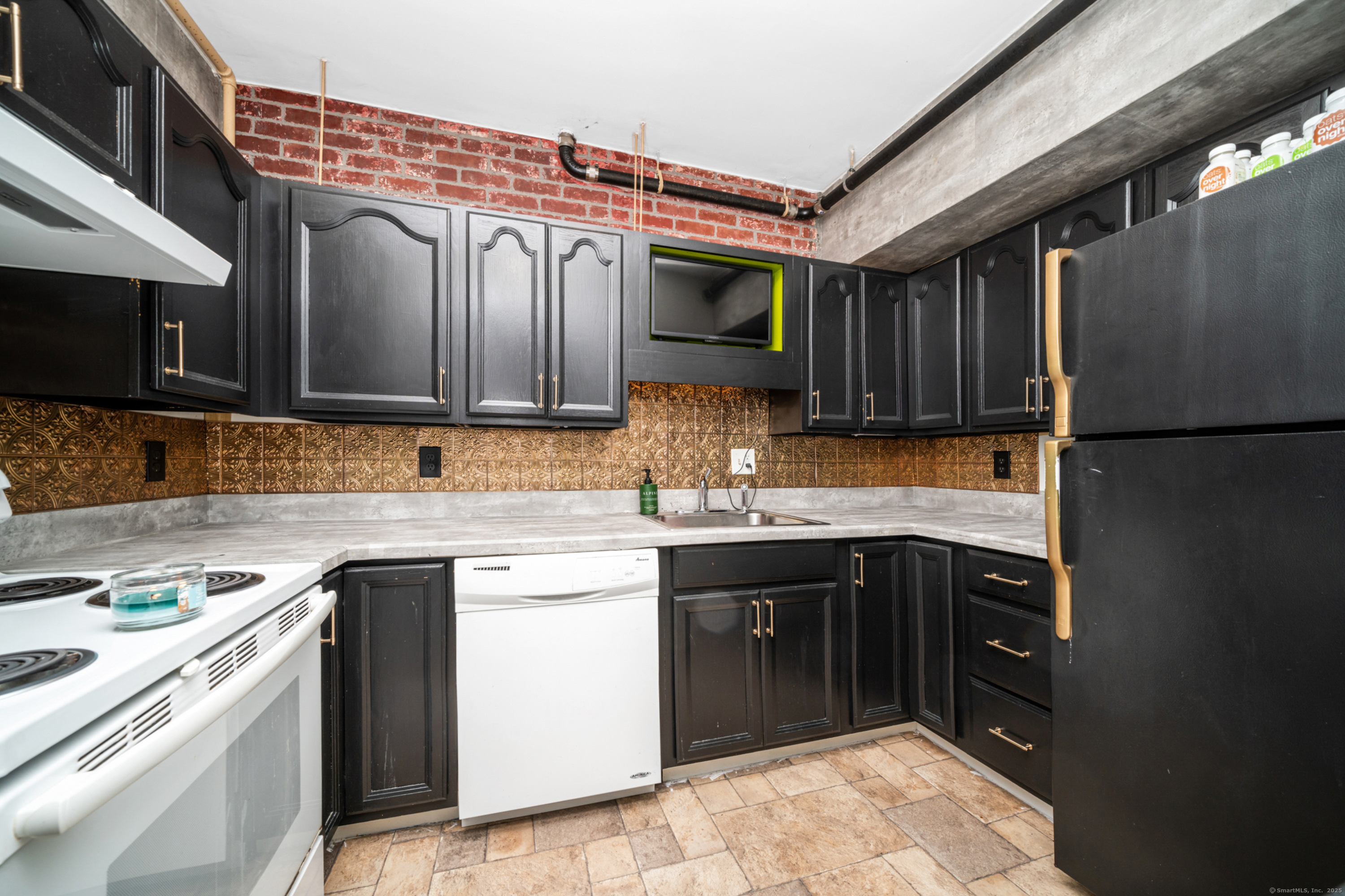 68 Thermos Avenue #112G, Norwich, Connecticut image 19