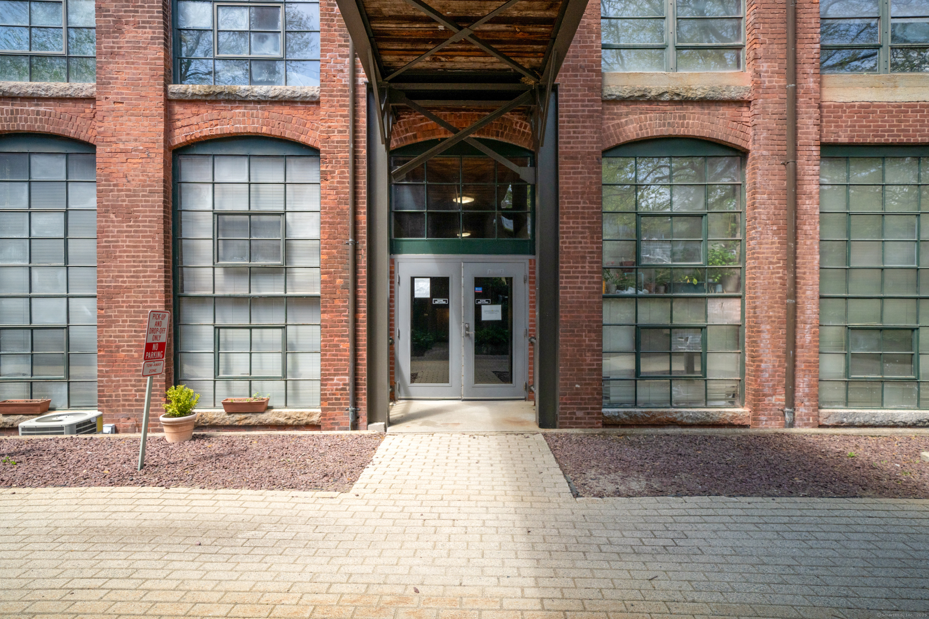 68 Thermos Avenue #112G, Norwich, Connecticut image 3