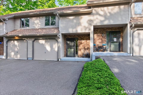 Condo For Sale - 25 Washington Street #9<br/> Bristol, CT 06010