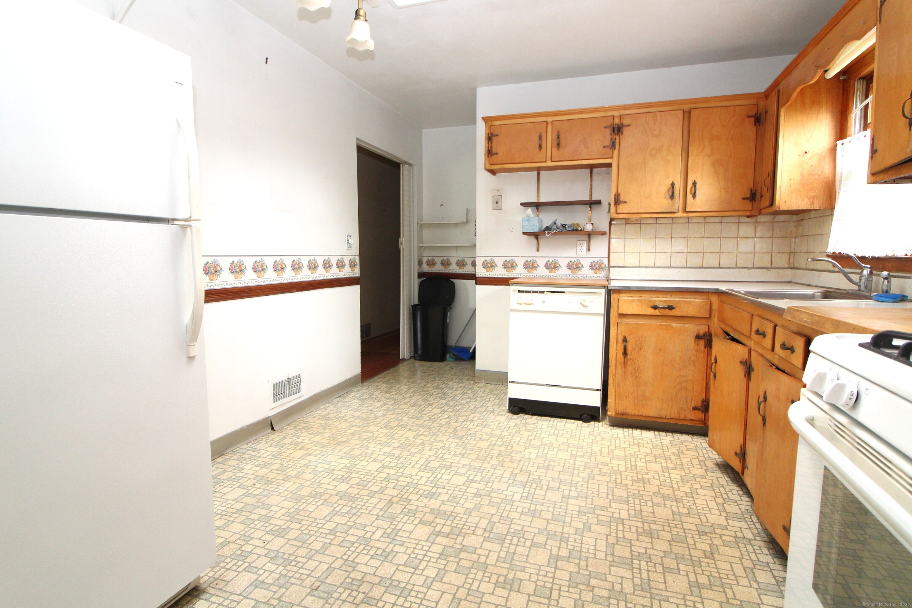21 Lent Road, Hamden, Connecticut image 9