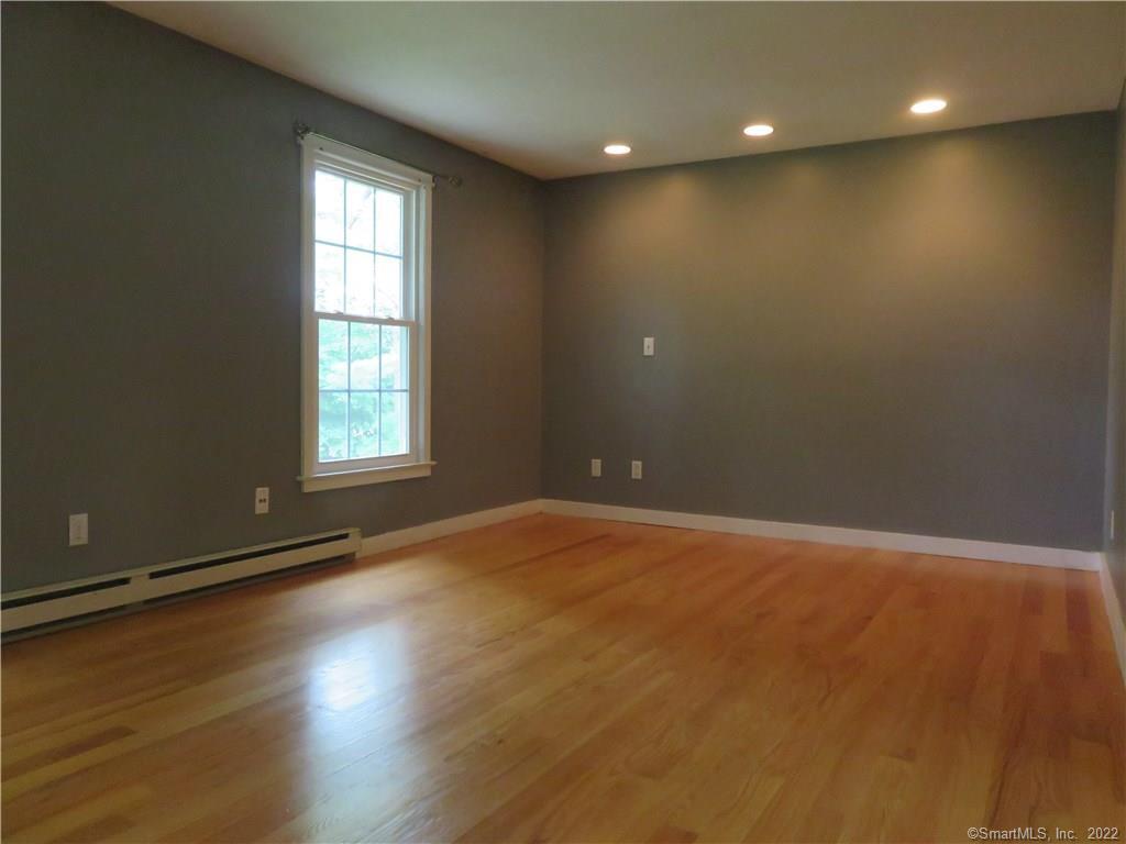 Avon, Connecticut 06001, United States, 1 Bedroom Bedrooms, ,1 BathroomBathrooms,Residential,Active,226743