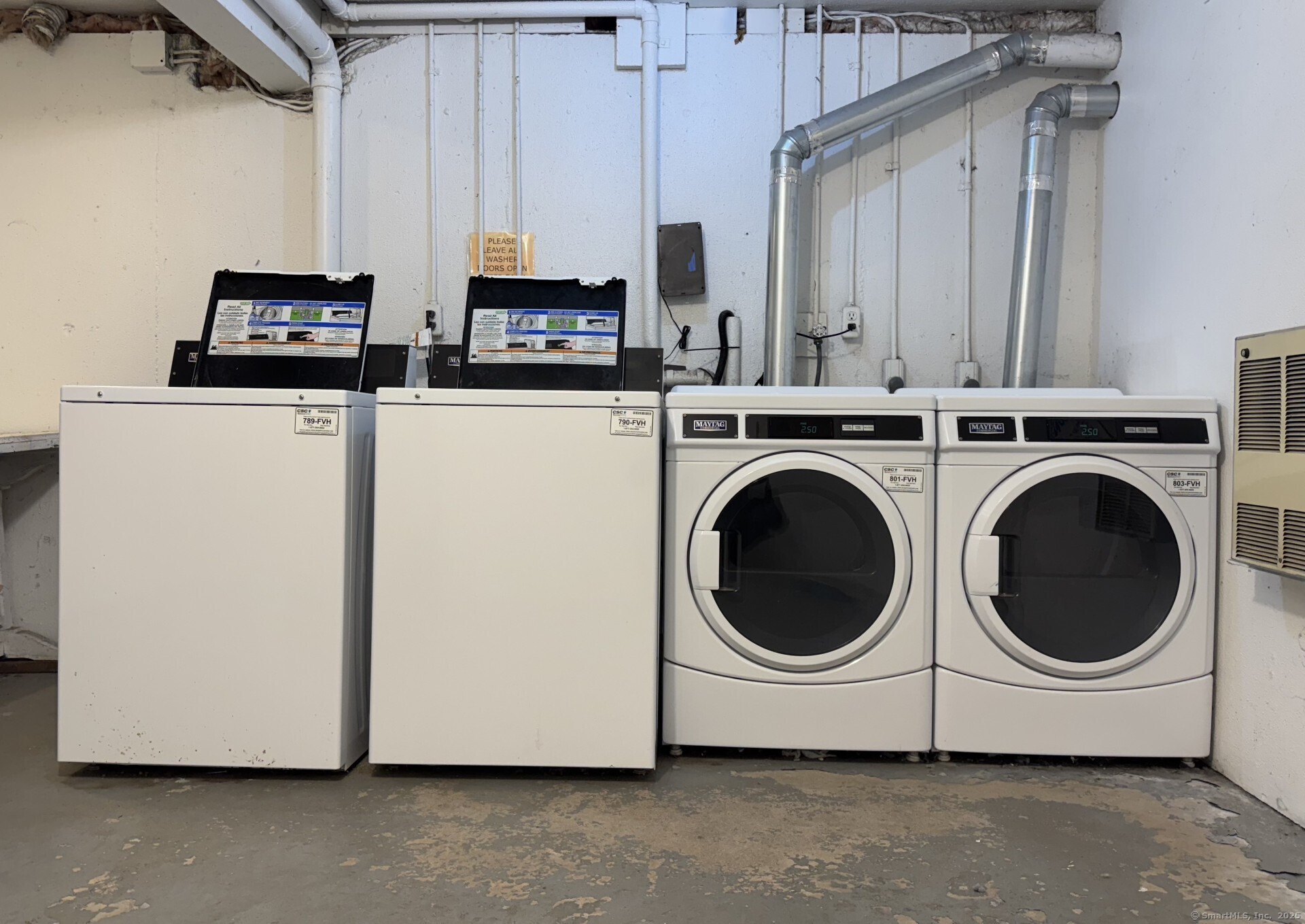 Avon, Connecticut 06001, United States, 1 Bedroom Bedrooms, ,1 BathroomBathrooms,Residential,Active,226743