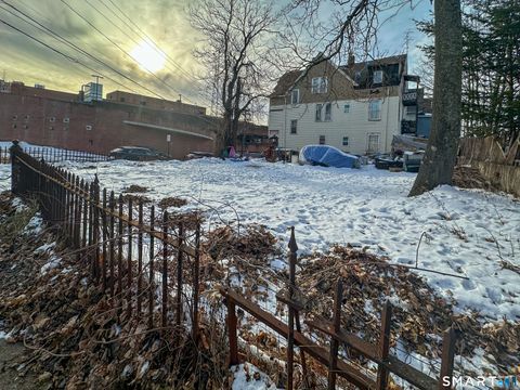 35 Maple Street Waterbury CT 06702