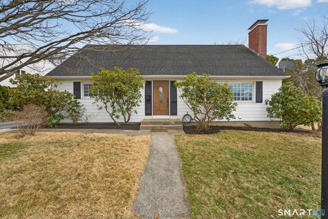 Homes For Sale - 36 Westridge Road<br/> New London, CT 06320