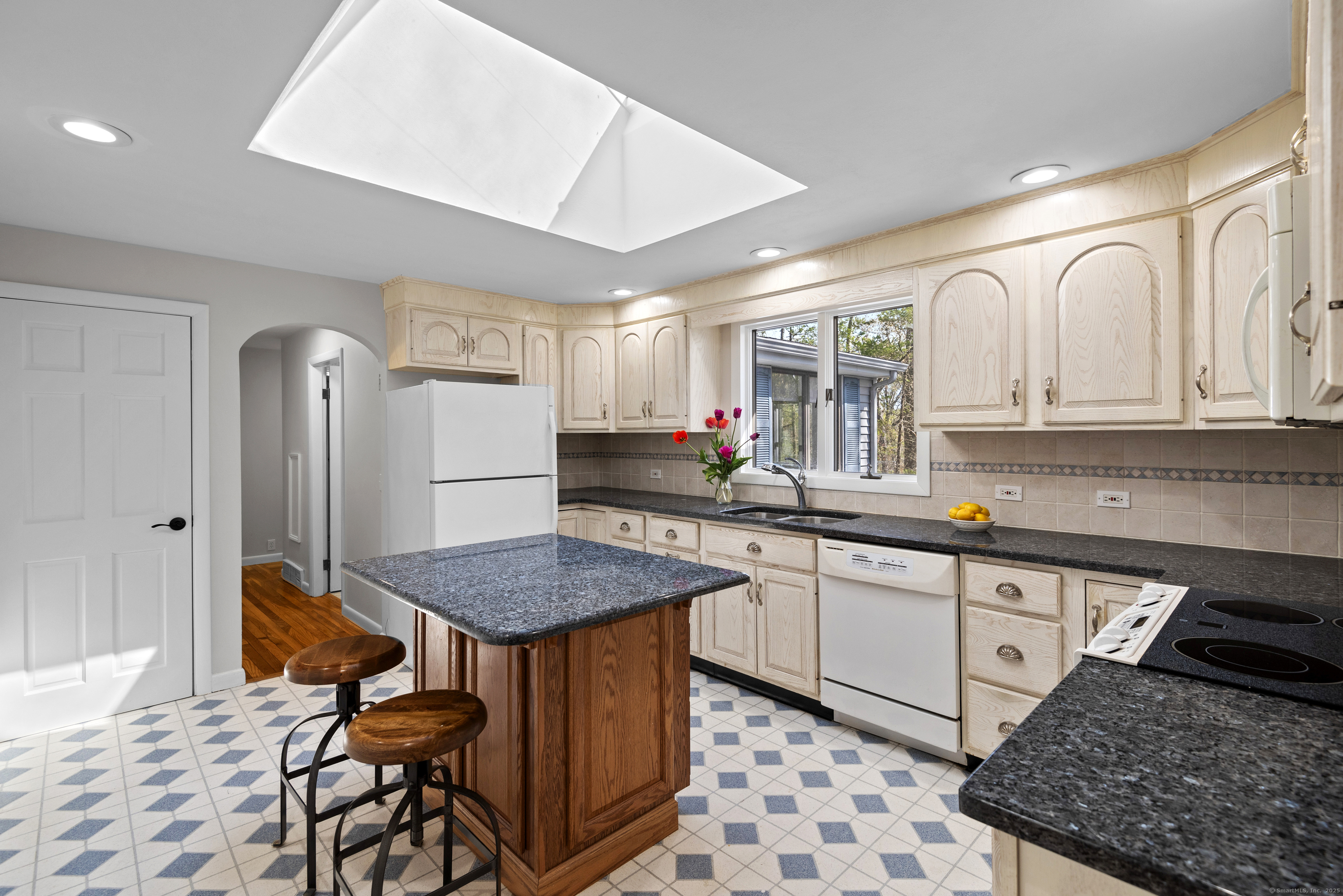 33 Woodland Road, East Lyme, Connecticut image 8