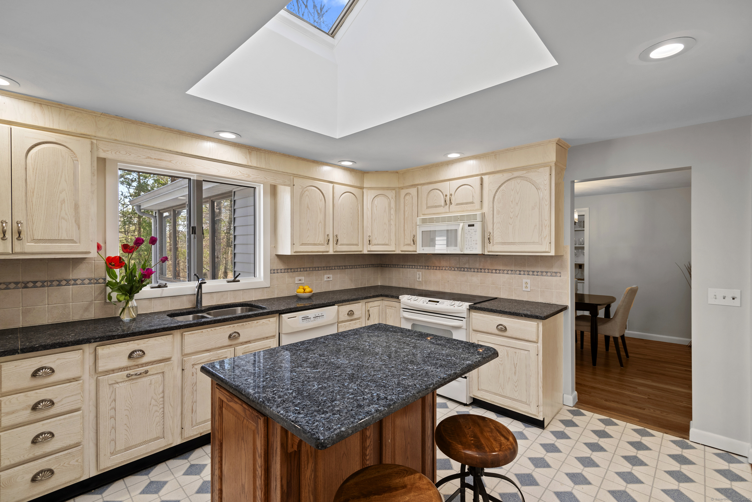 33 Woodland Road, East Lyme, Connecticut image 9