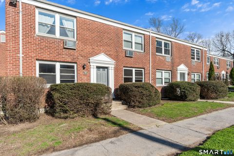 Tiny photo for 323 Hamilton Court #A, Stamford, CT 06902 (MLS # 24186990)