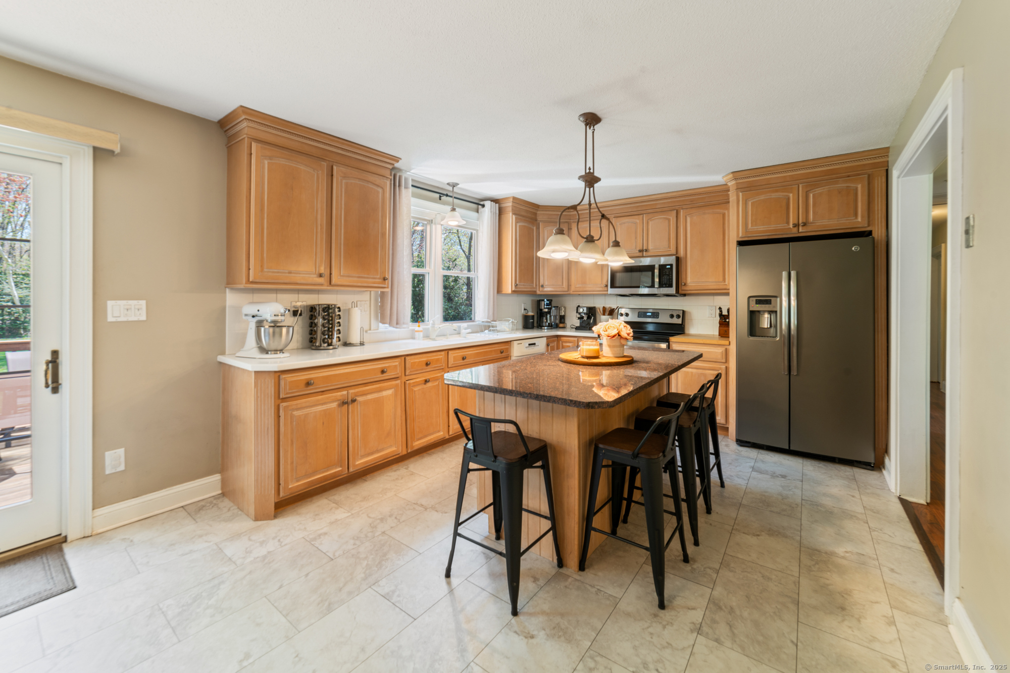 35 Patricia Lane, Wolcott, Connecticut image 3