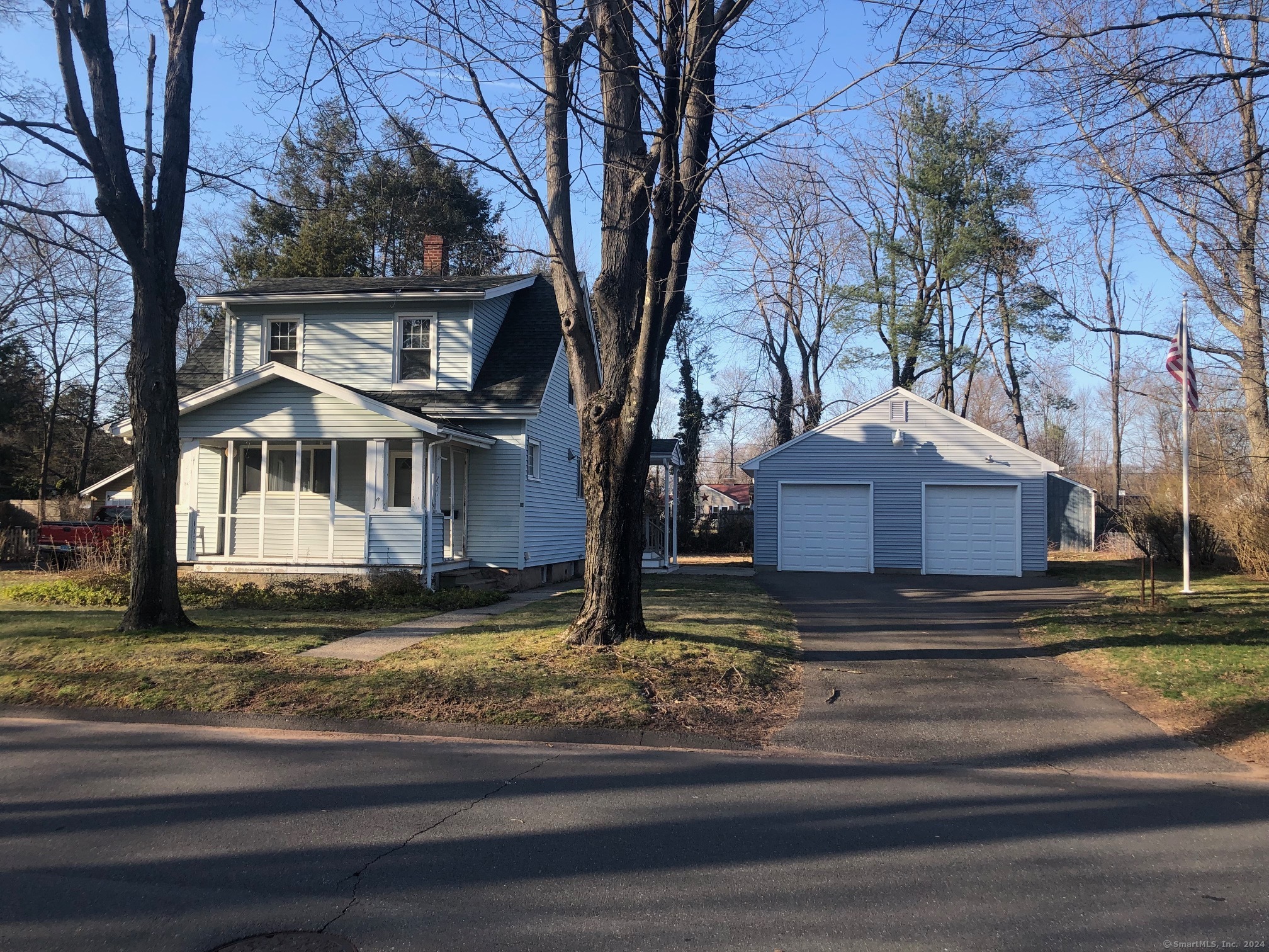 Property for Sale at 18 Flagler Avenue, Cheshire, Connecticut - Bedrooms: 5 
Bathrooms: 2 
Rooms: 9  - $394,900