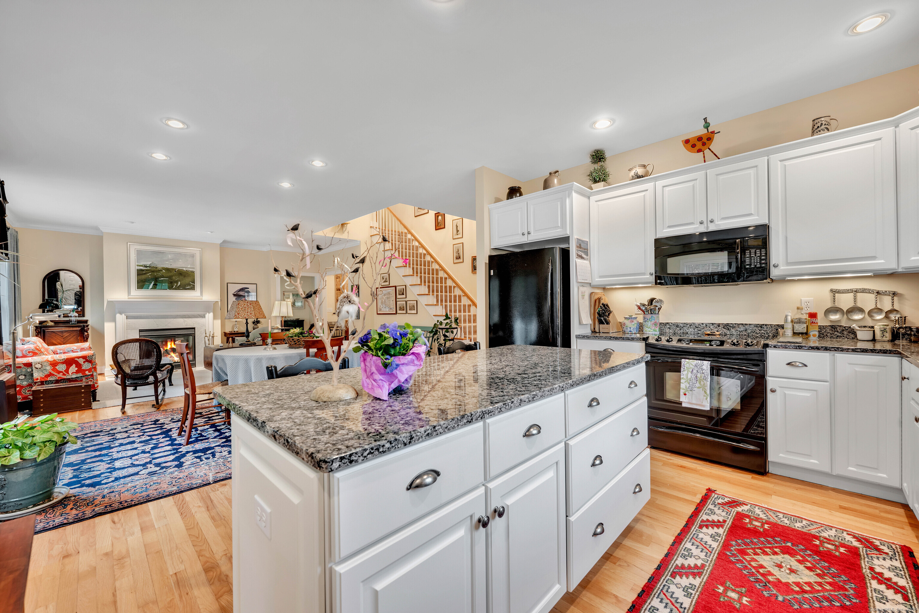 27 Bantry Road, Simsbury, Connecticut image 11