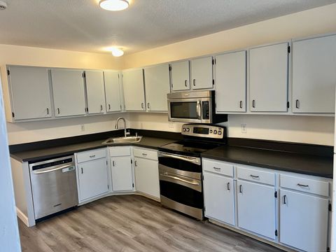 Tiny photo for 515 Scott Road #APT 43, Waterbury, CT 06705 (MLS # 24143009)