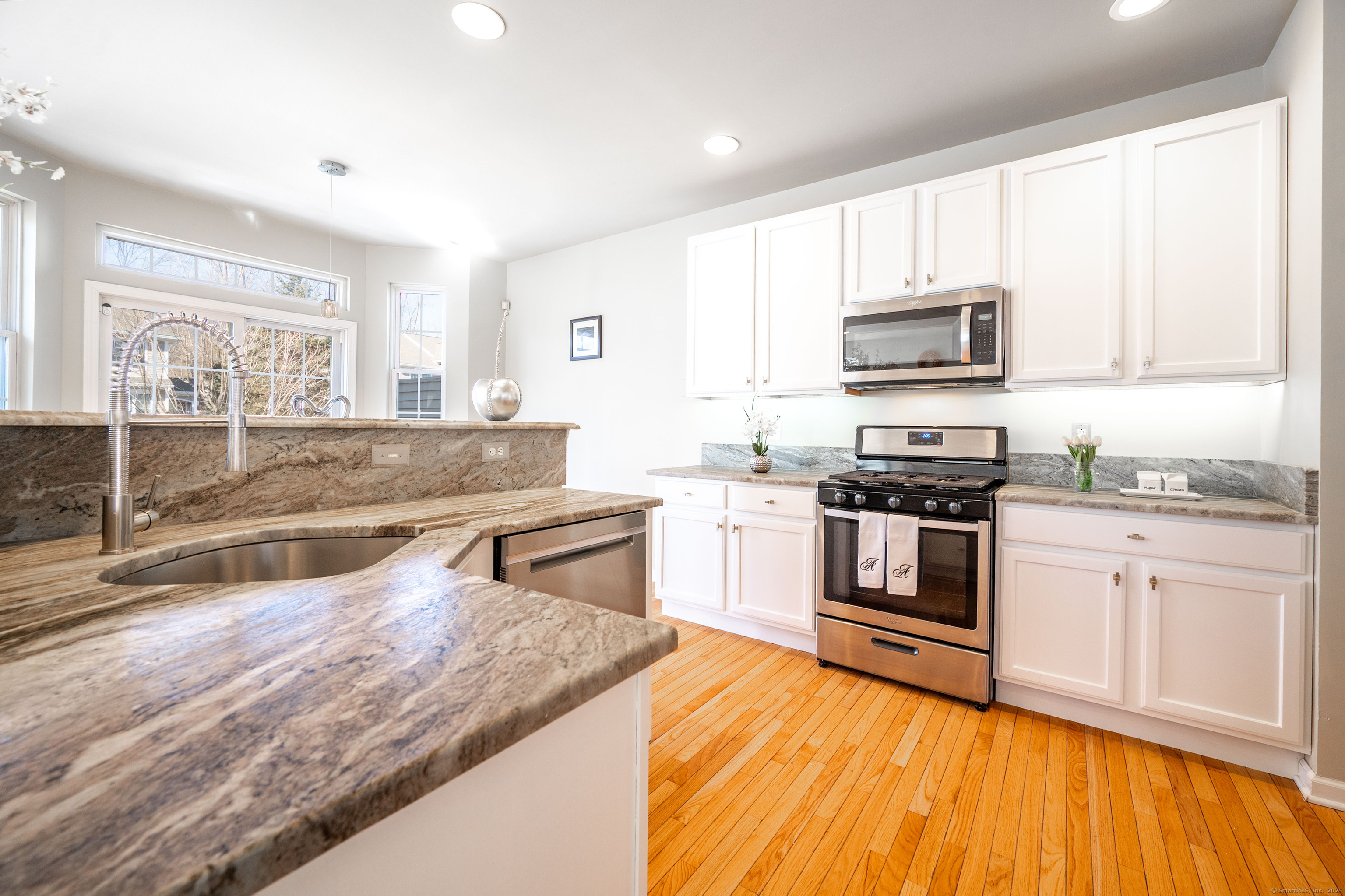 8 Cambridge Drive #8, Danbury, Connecticut image 13