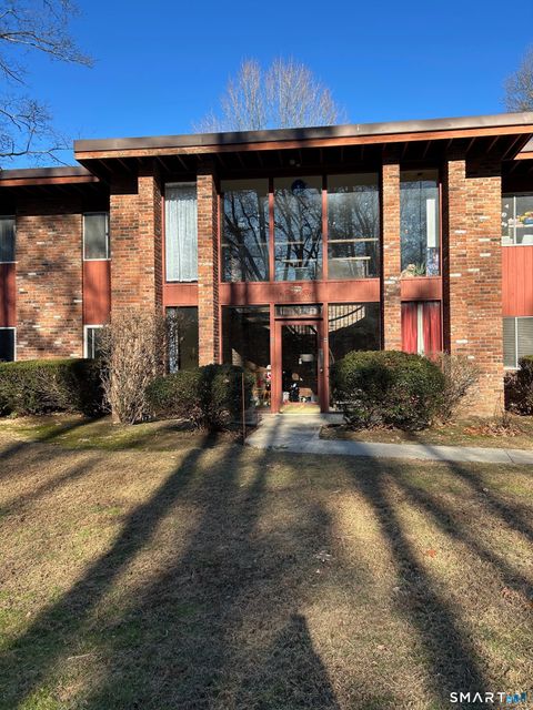 126 Sherman Hill Road APT B12 Woodbury CT 06798