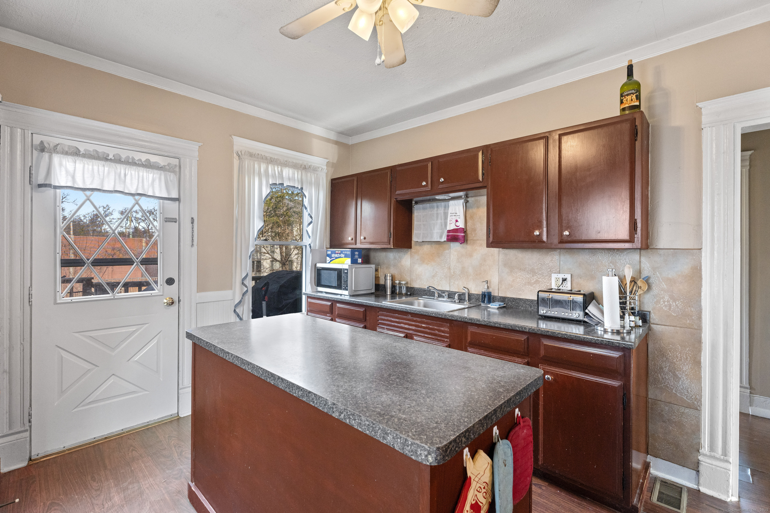 60 Cottage Place, New Britain, Connecticut image 16