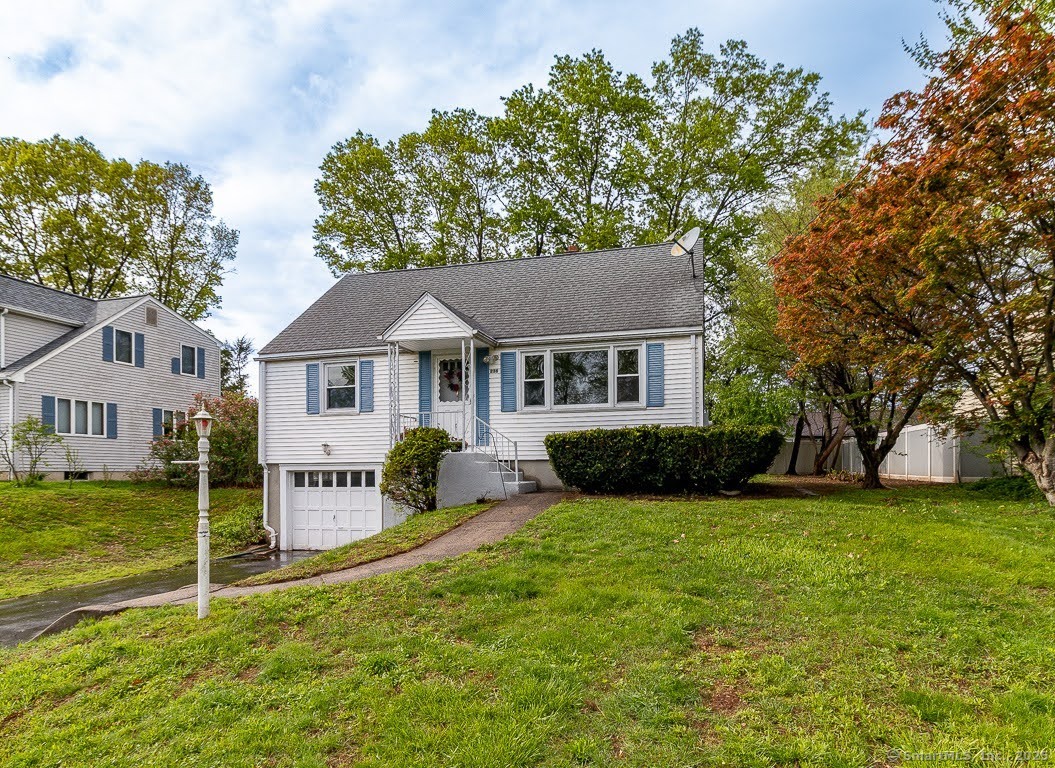 Property for Sale at Nicholson Street, Newington, Connecticut - Bedrooms: 4 
Bathrooms: 2 
Rooms: 6  - $329,900