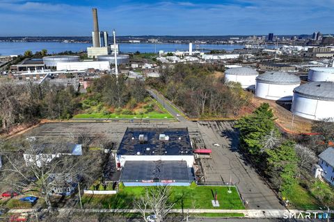 Photo of 560 Woodward Avenue, New Haven, CT 06512 (MLS # 24169336)