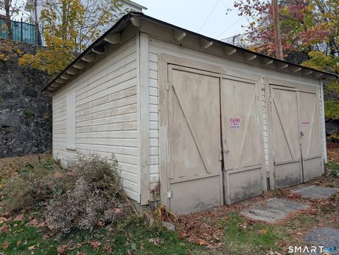 Photo of 113 Elm Street #Right, Winchester, CT 06098 (MLS # 24155291)