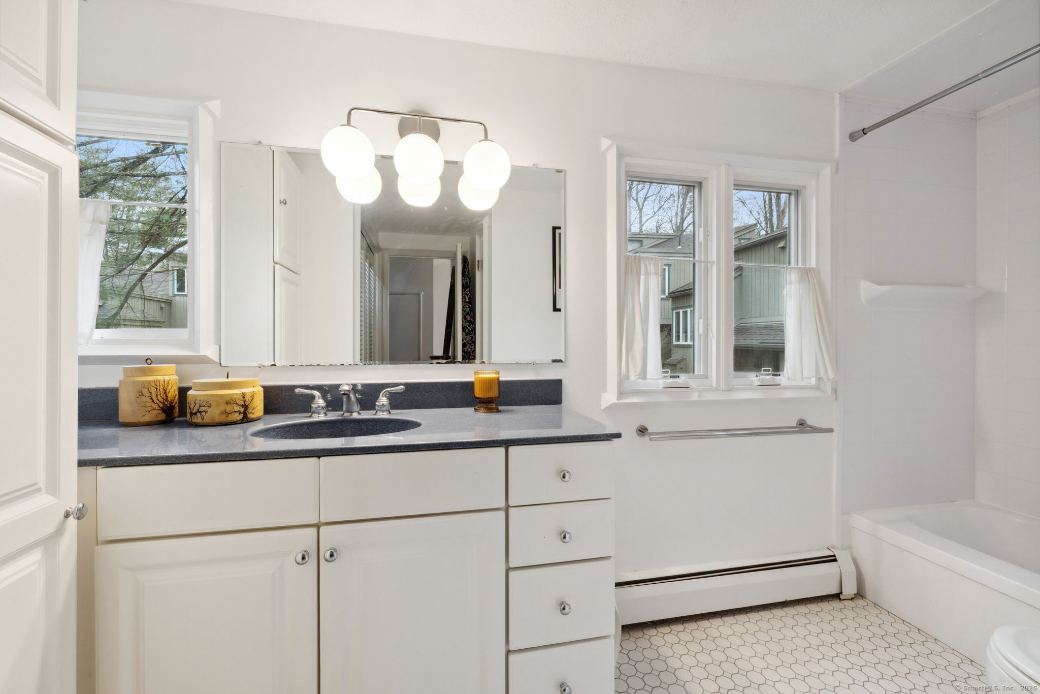 8 Lyle Court #J, Farmington, Connecticut image 34