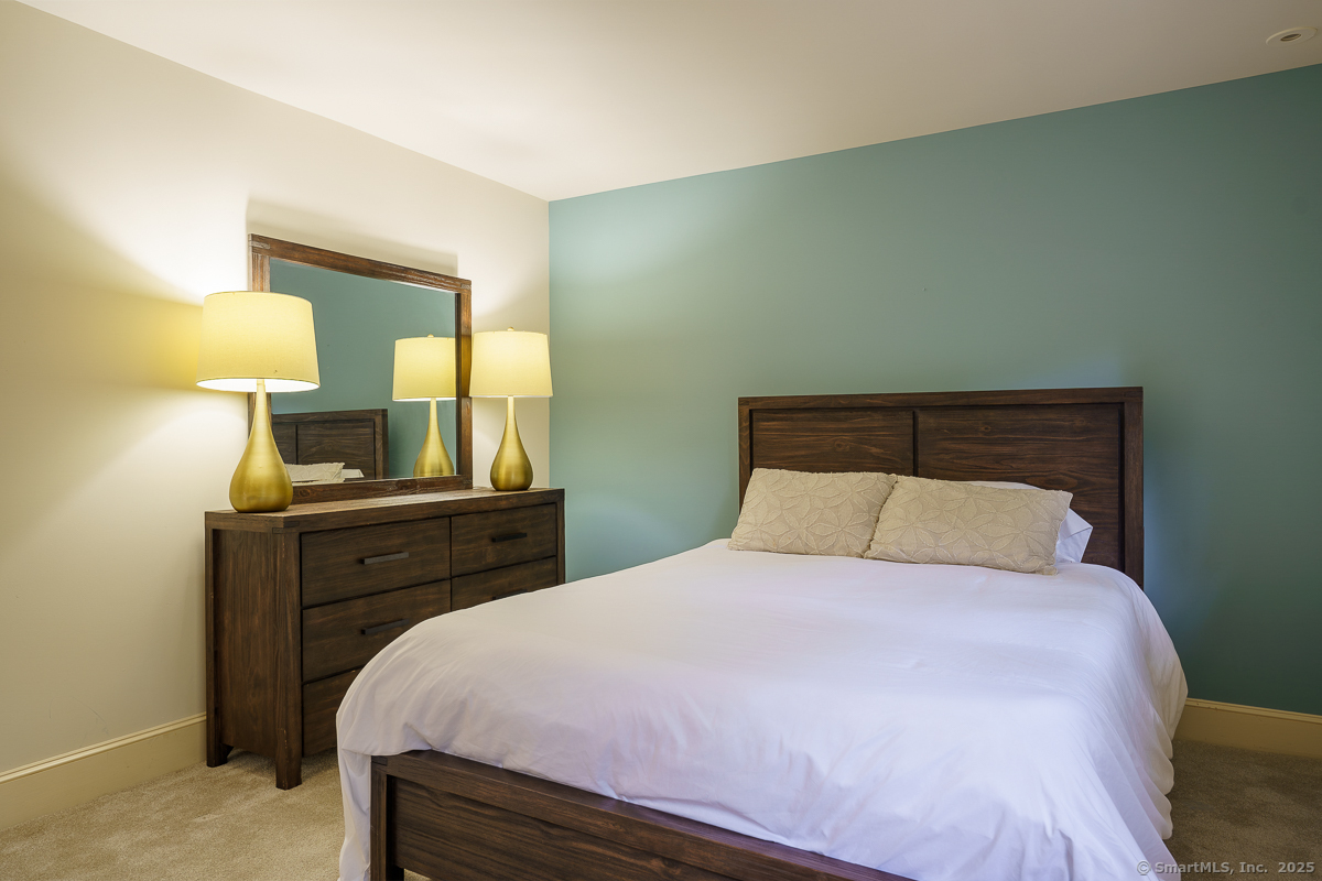 Stonington, Connecticut 06355, United States, 4 Bedrooms Bedrooms, ,4 BathroomsBathrooms,Residential,Active,167694