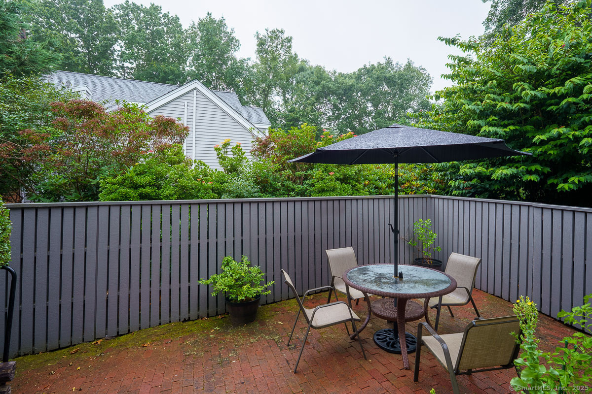 Stonington, Connecticut 06355, United States, 4 Bedrooms Bedrooms, ,4 BathroomsBathrooms,Residential,Active,167694