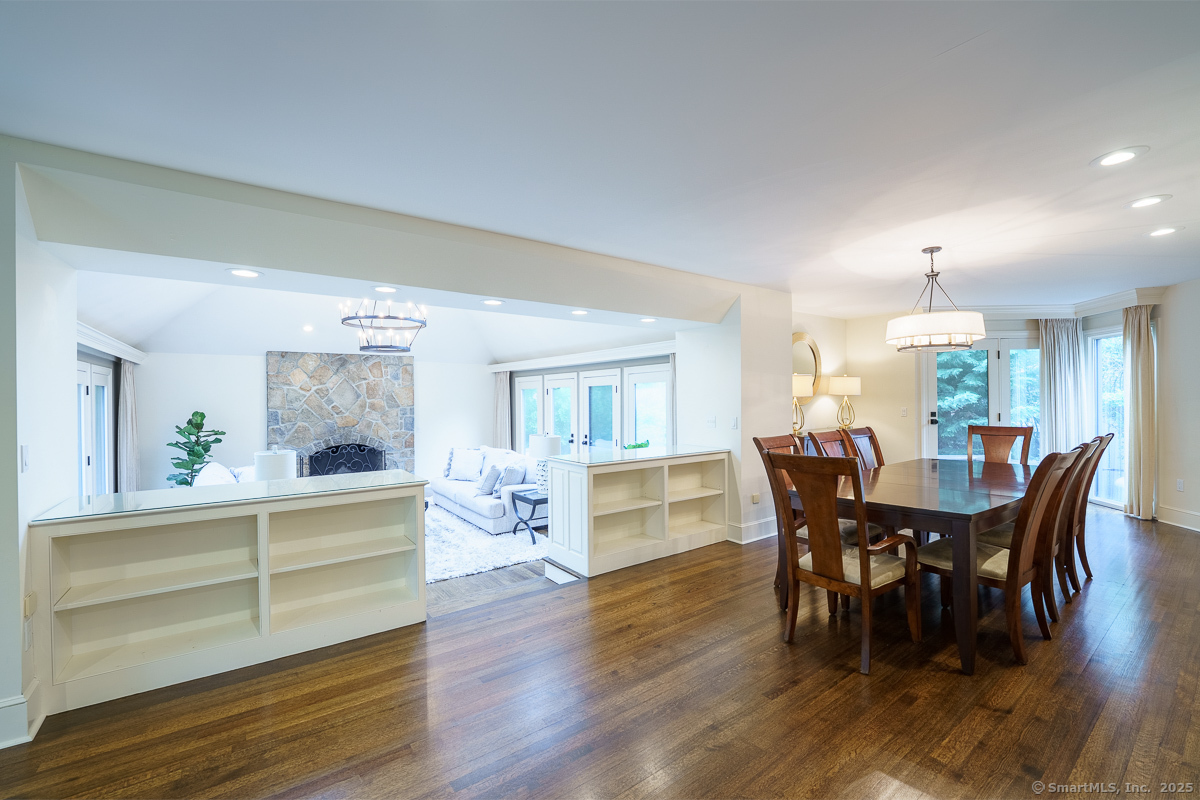 Stonington, Connecticut 06355, United States, 4 Bedrooms Bedrooms, ,4 BathroomsBathrooms,Residential,Active,167694