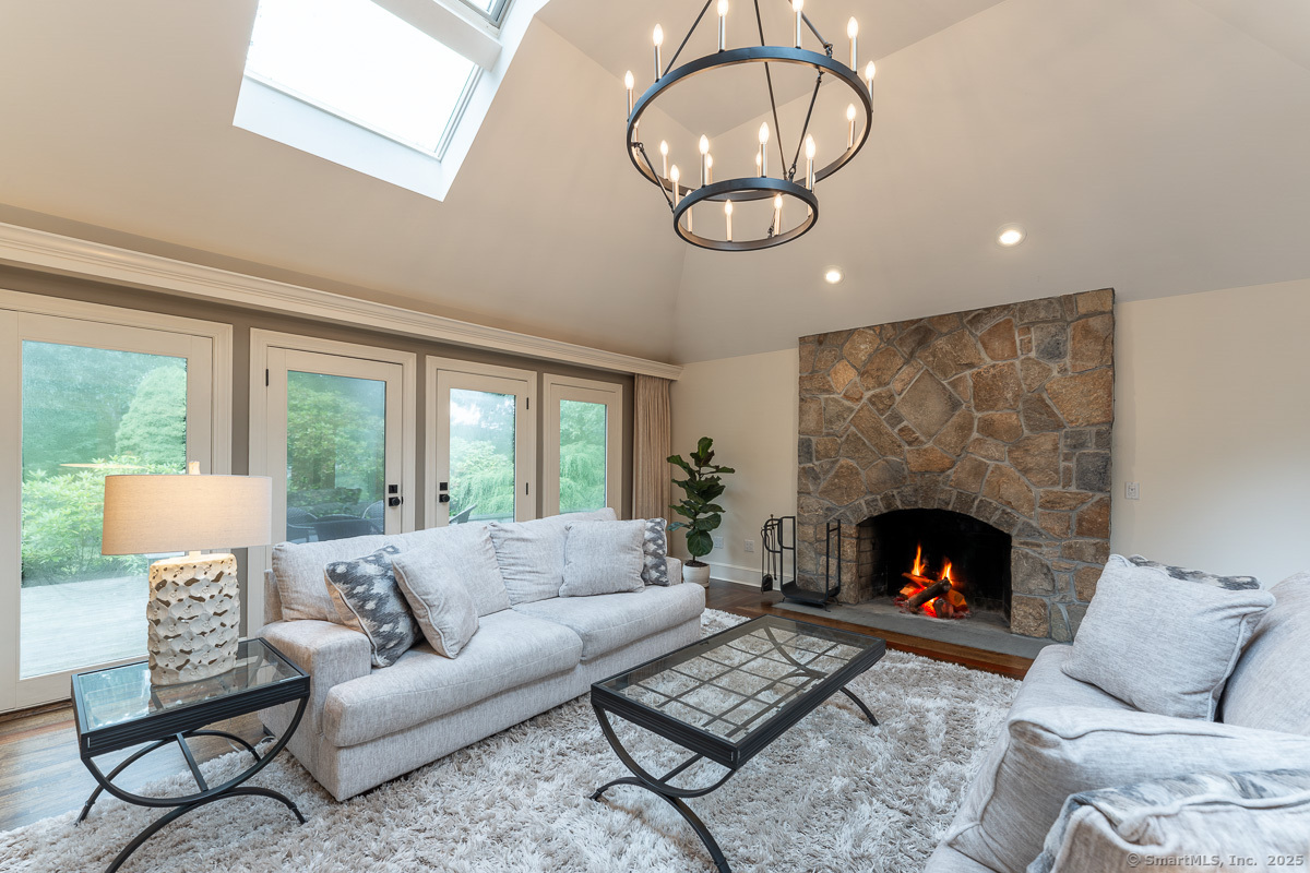 Stonington, Connecticut 06355, United States, 4 Bedrooms Bedrooms, ,4 BathroomsBathrooms,Residential,Active,167694