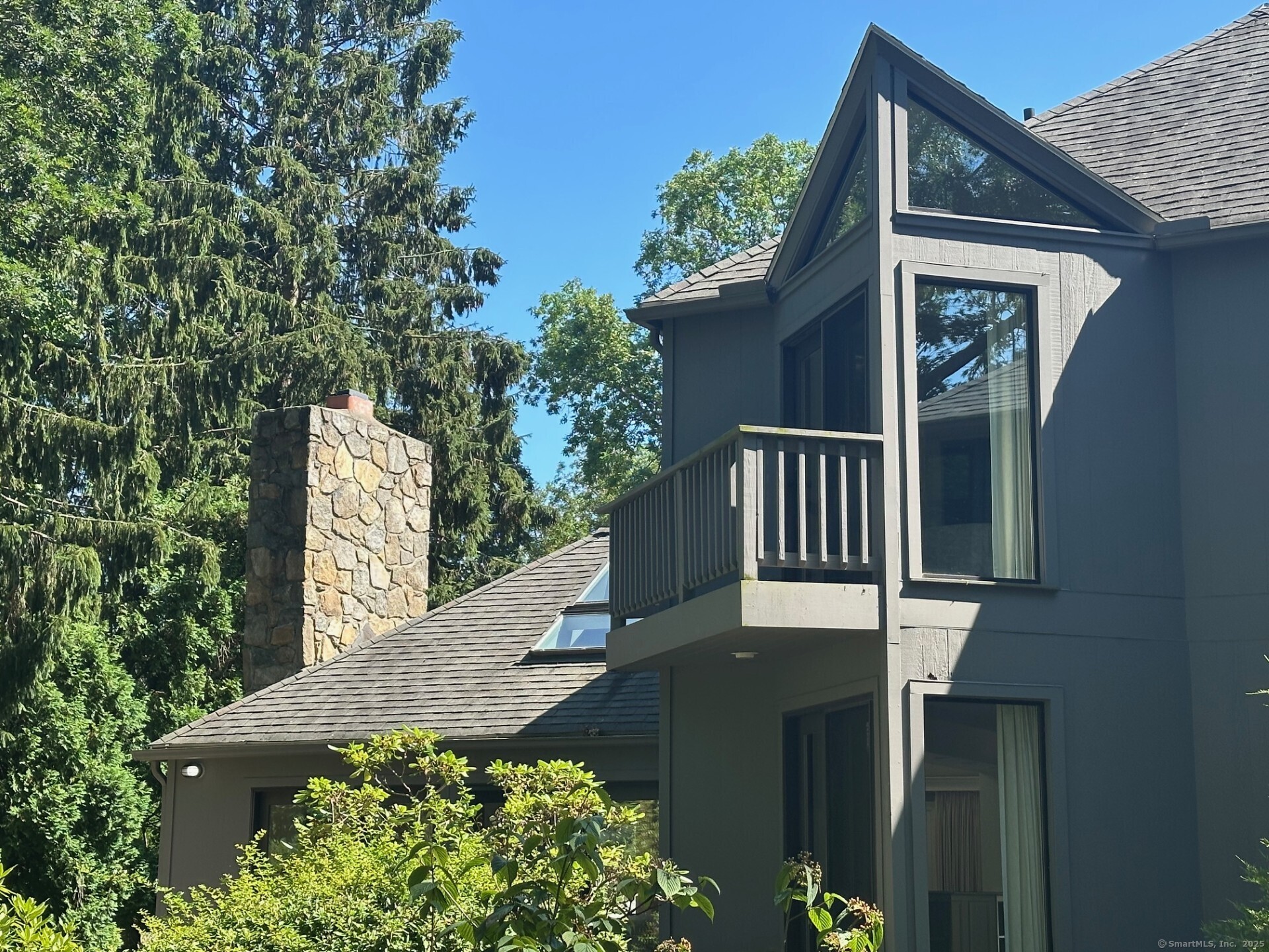 19 Money Point Road