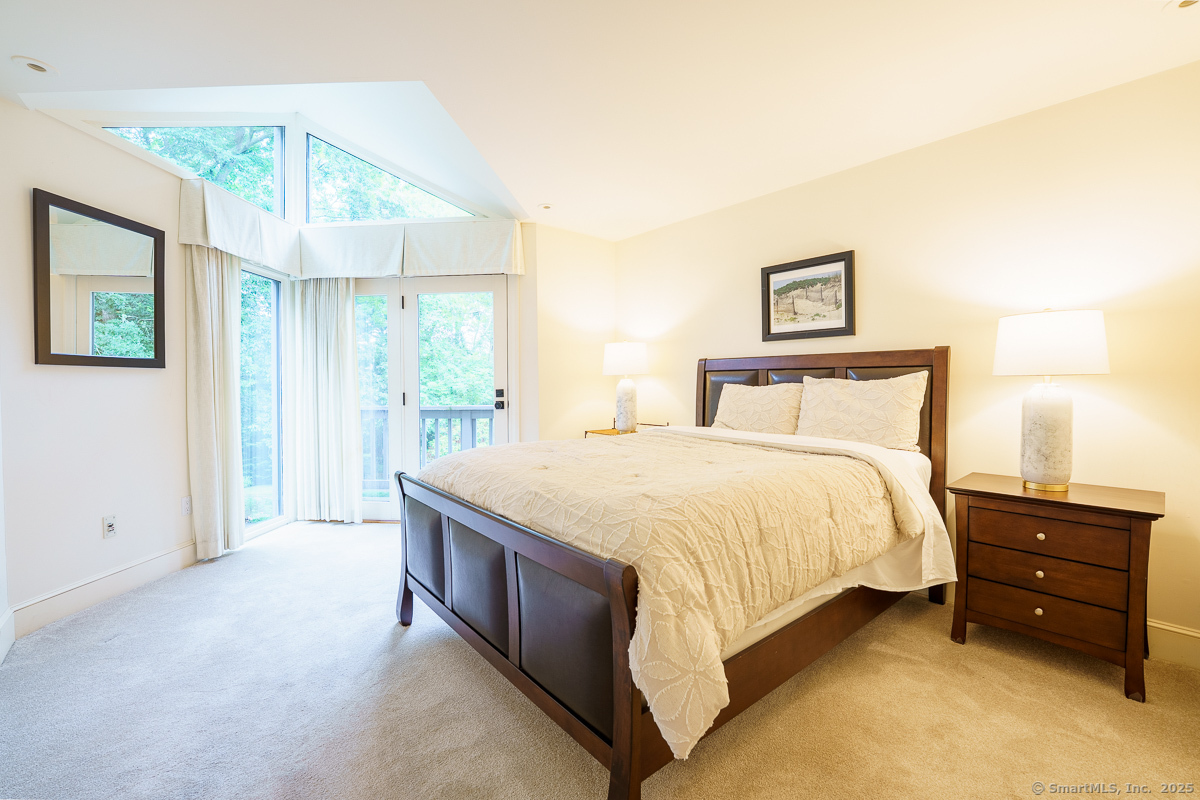 Stonington, Connecticut 06355, United States, 4 Bedrooms Bedrooms, ,4 BathroomsBathrooms,Residential,Active,167694