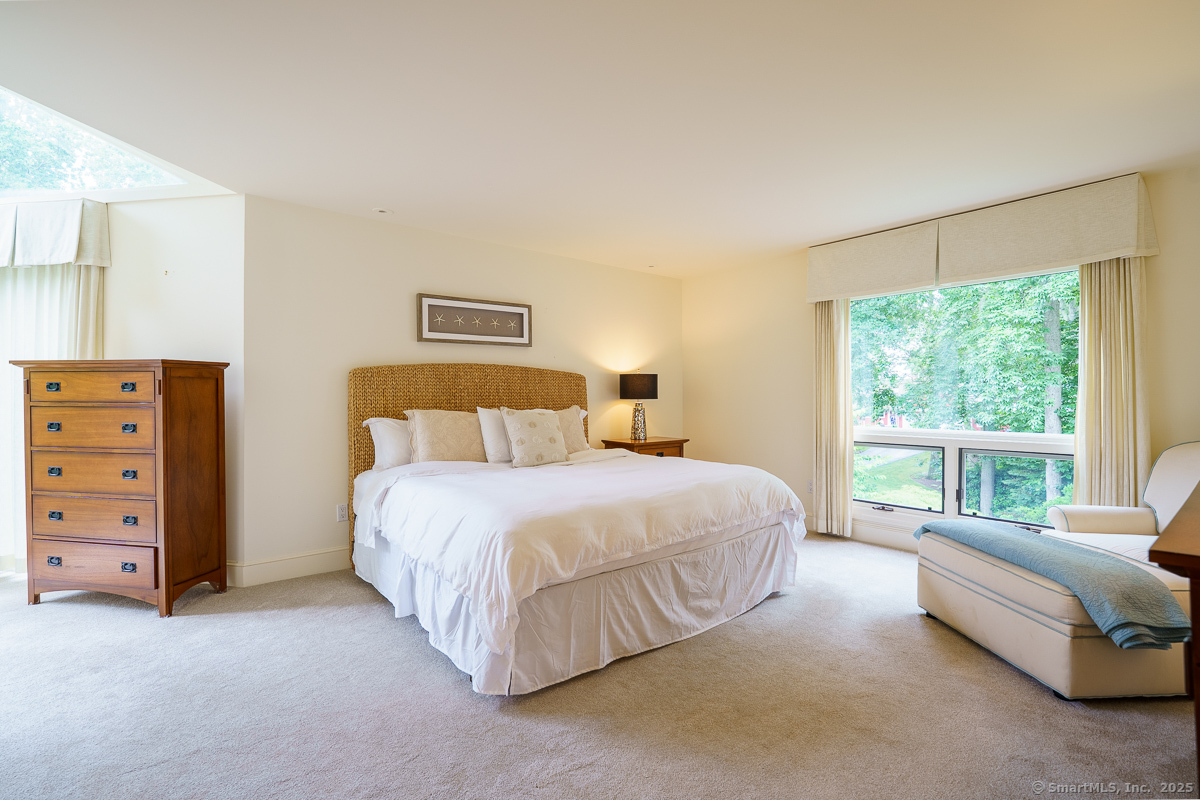 Stonington, Connecticut 06355, United States, 4 Bedrooms Bedrooms, ,4 BathroomsBathrooms,Residential,Active,167694