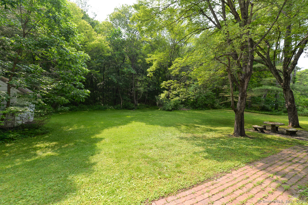 62 Meadowbrook Road