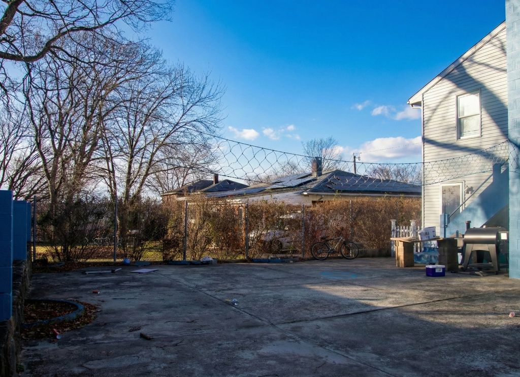 Photo of 278 Wall Street, Waterbury, CT 06704 (MLS # 24138169)