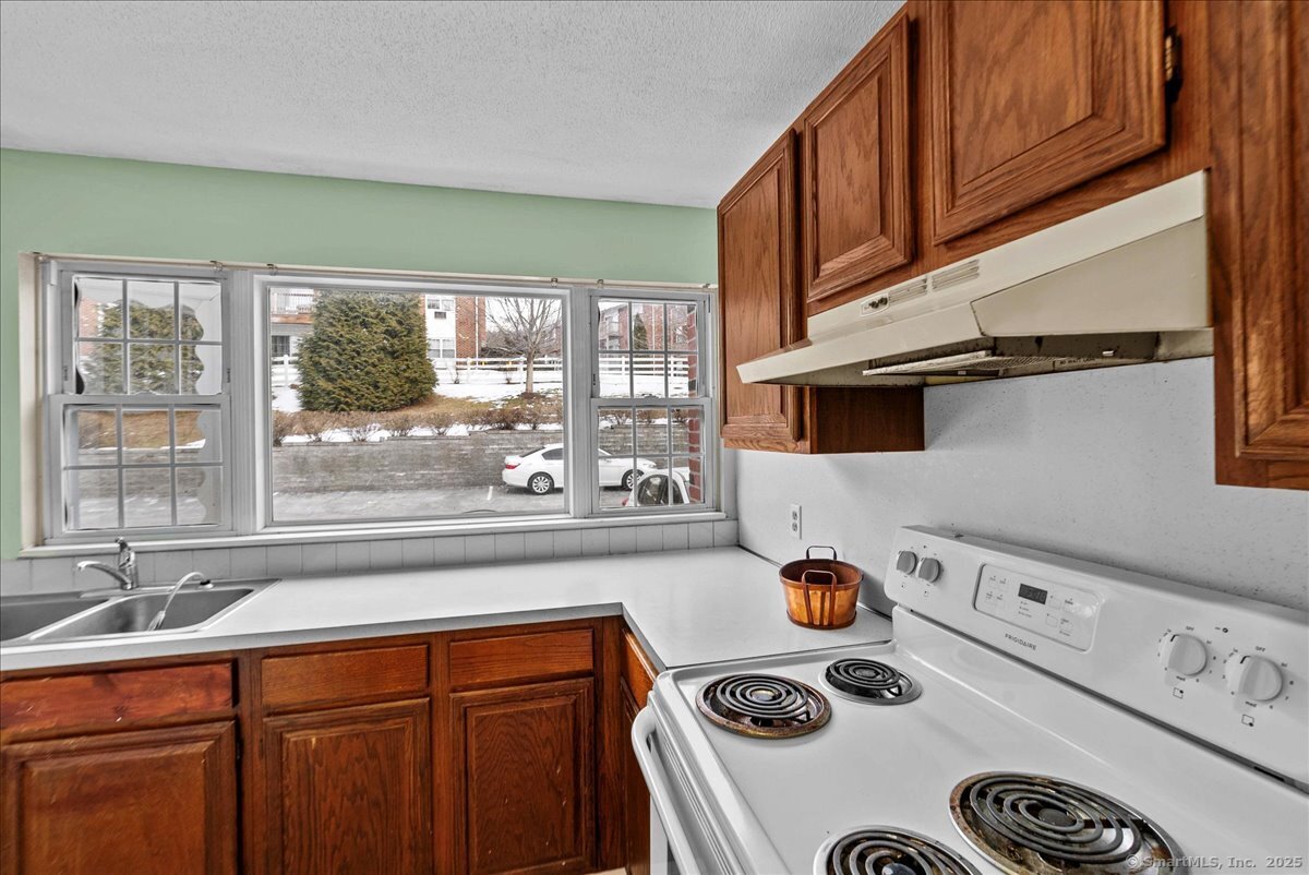 55 Porter Avenue #APT 2F, Naugatuck, Connecticut image 6